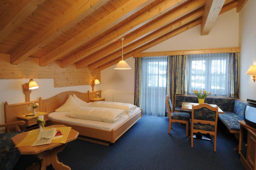 Hotel Camona & Apart Walserhof Samnaun Quarto foto
